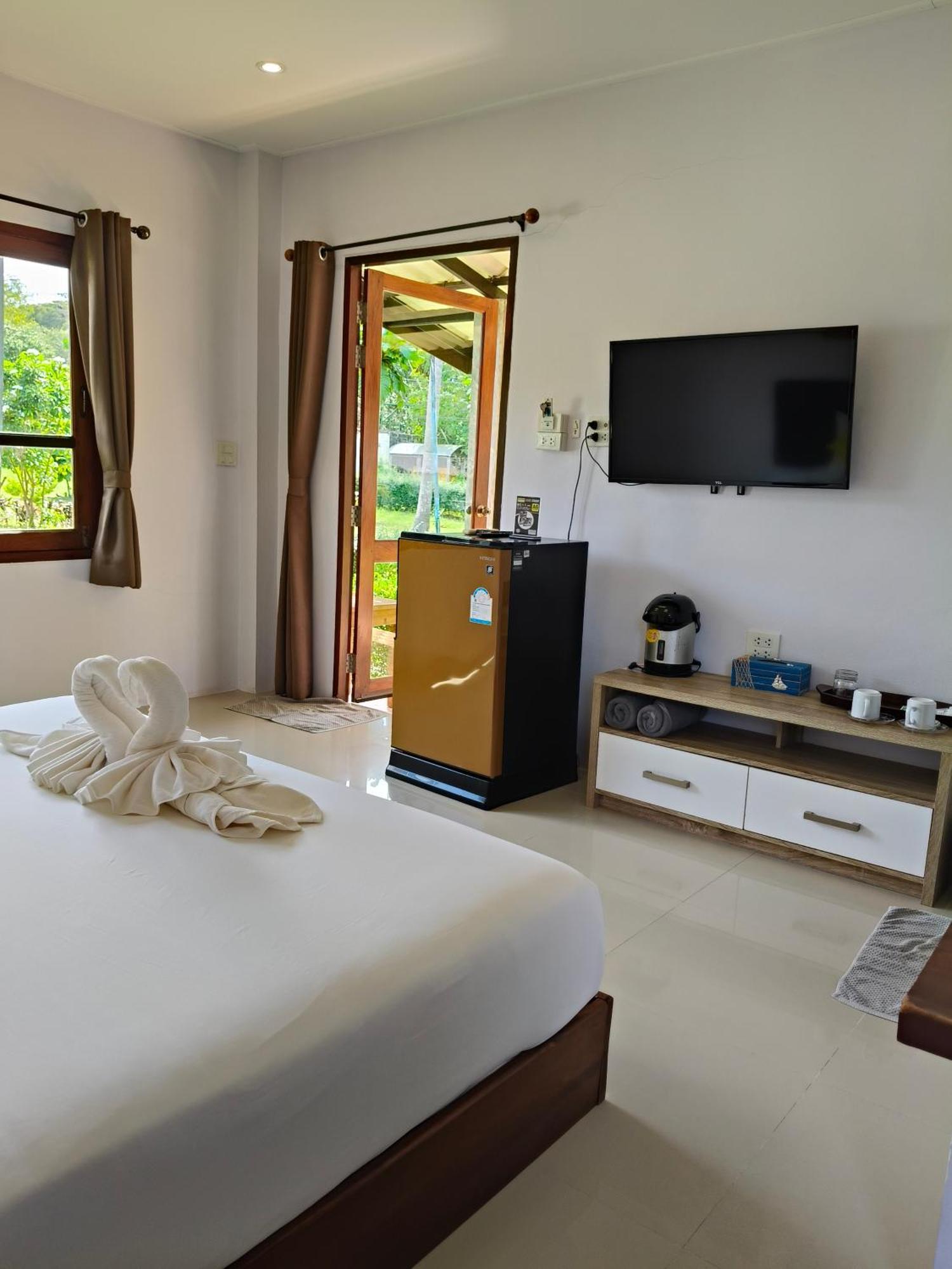 The Lodge At Koh Kood Ko Kut Esterno foto